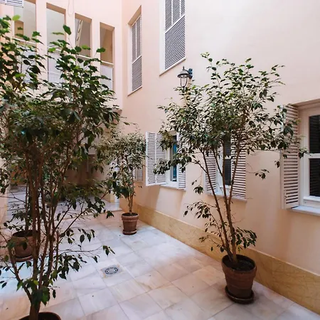 Holi-rent Lanza Seville