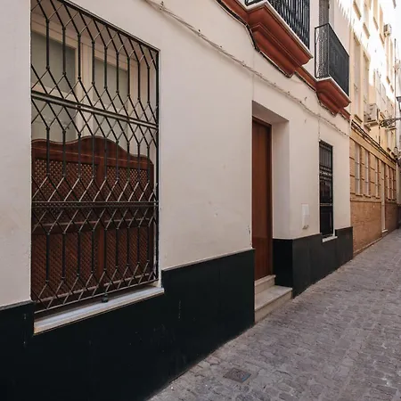 Holi-rent Lanza Apartment *
