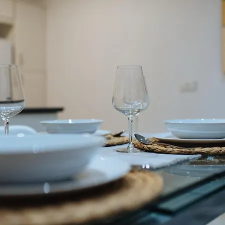 Holi-rent Lanza Seville